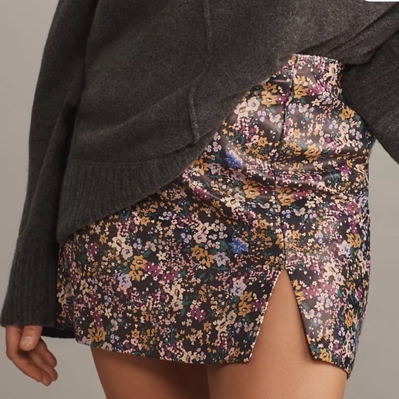 Maeve Faux-Leather Side-Slit Floral Mini Skirt 14 - Picture 3 of 8